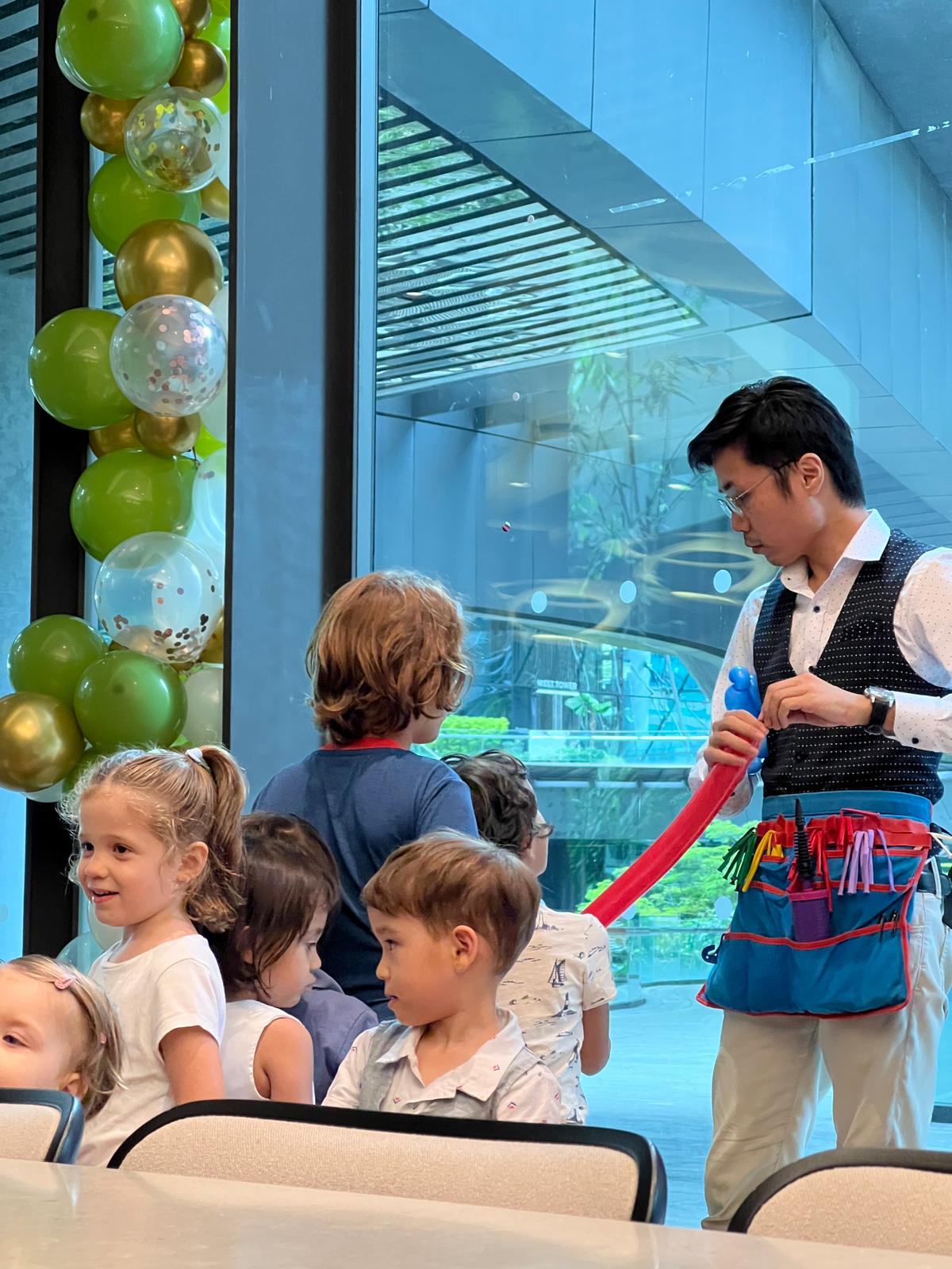 balloon sculpting service