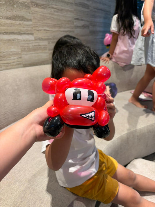 balloon sculpting for kids birthday party in Singapore